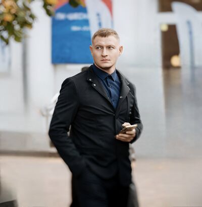  ,   Igor, 33 ,  