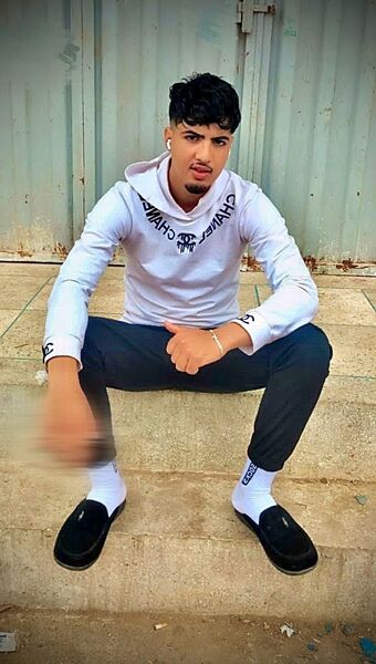  ,   Younes, 19 ,   ,   