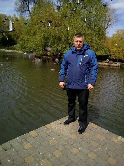  ,   Denis, 47 ,   c 