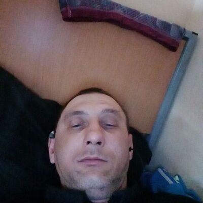  ,   Alex, 44 ,   ,   