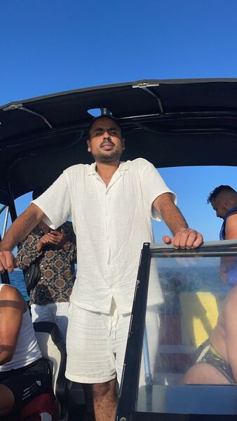  ,   Ahmed, 31 ,   ,   , c 