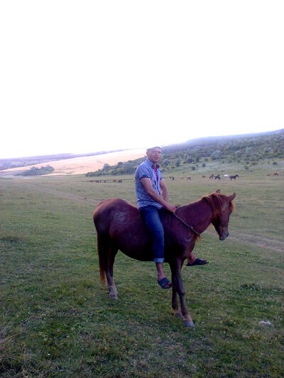  ,   Dorin, 38 ,   