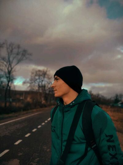  ,   Ilya, 22 ,   ,   