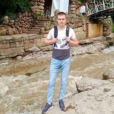  ,   Viktor, 35 ,   ,   