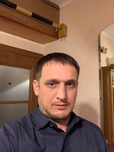  ,   Ali, 42 ,   ,   