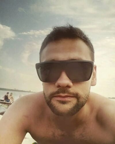  ,   Artyom, 30 ,   ,   , c , 
