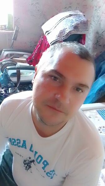  ,   Sergei, 33 ,   c 