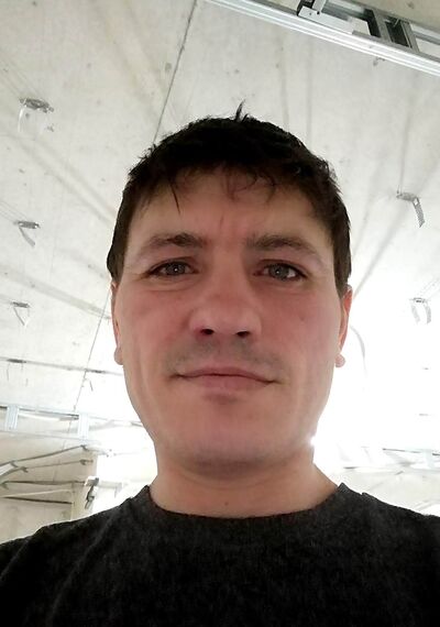  ,   Marsel, 42 ,   ,   