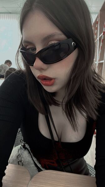  ,   Daniela, 20 ,   ,   