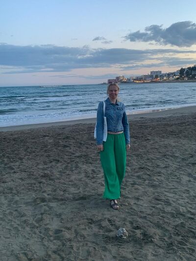  ,   Elena, 43 ,     , c , 