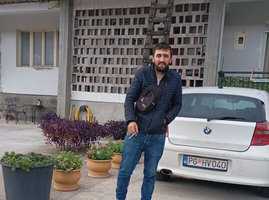  Podgorica,   Ahmet, 32 ,   ,   