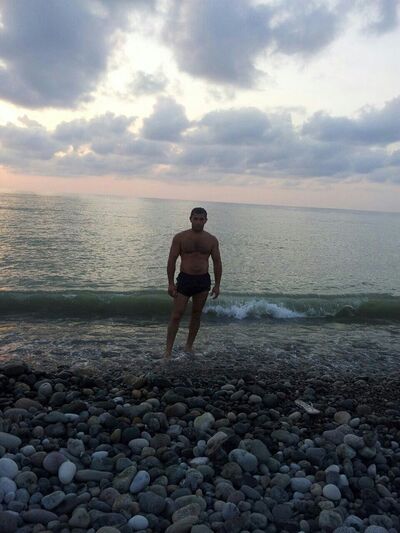  ,   Armen, 45 ,     , c 