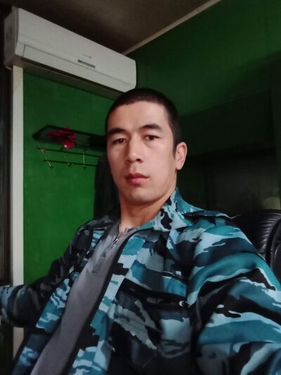  ,   Jaloliddin, 33 ,   ,   