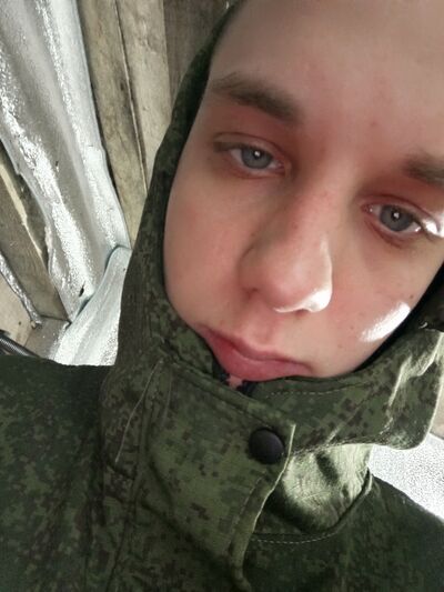  -,   Alexander, 22 ,   ,   , c , 
