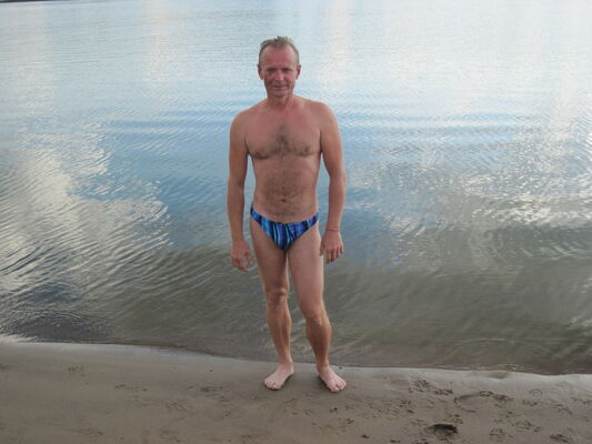  ,   NIK, 57 ,   