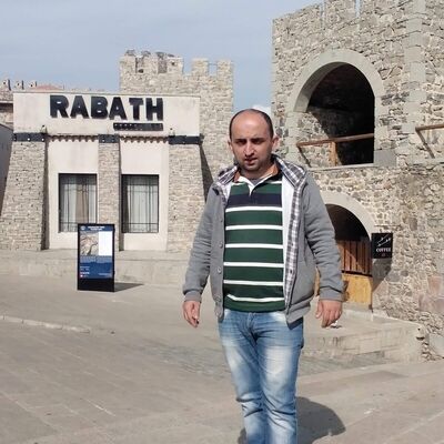  ,   Leon, 40 ,   ,   , c 
