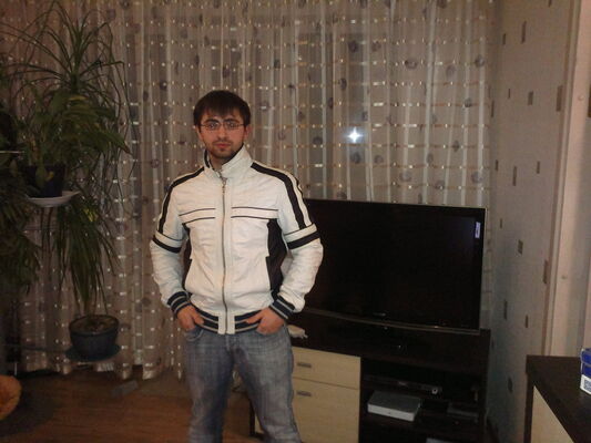  ,   Sergio, 34 ,   