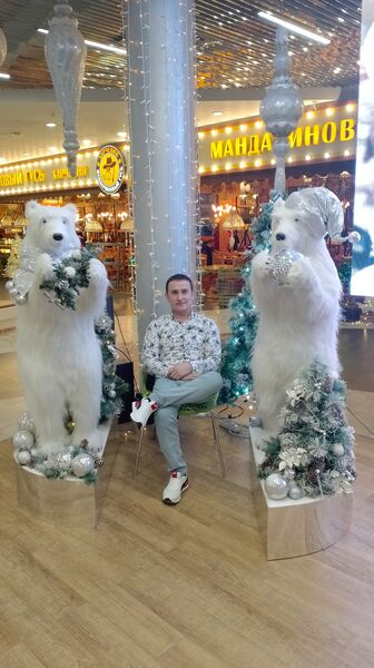  ,   Jasurbek, 32 ,   ,   