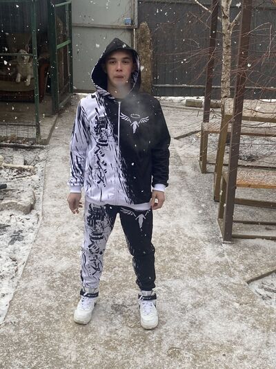  ,   Kirill, 21 ,   ,   