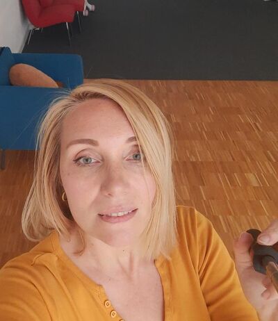  ,   Elena, 46 ,   ,   , c 