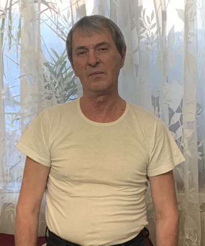  ,   Aleks, 61 ,   c 