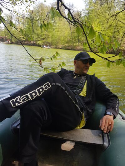  ,   Artur, 40 ,   ,   