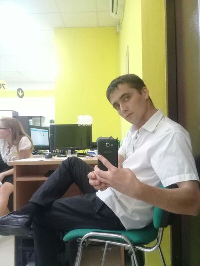  ,   Viktor, 33 ,   ,   