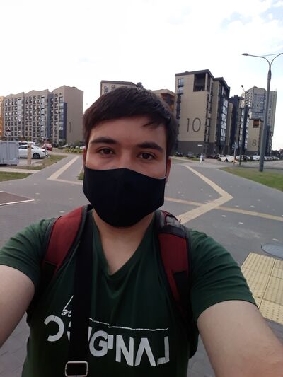  ,   Anton, 26 ,  