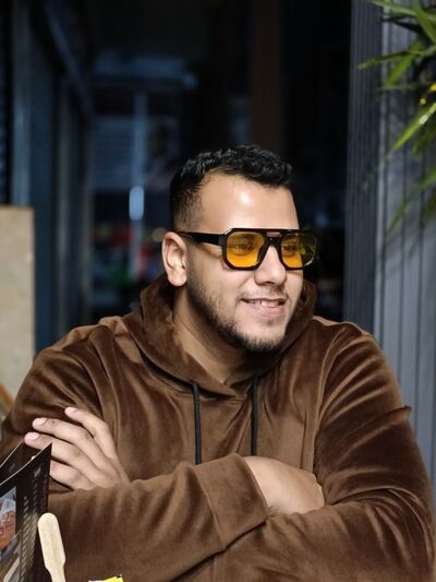 ,   Hussein, 24 ,   ,   , c , 