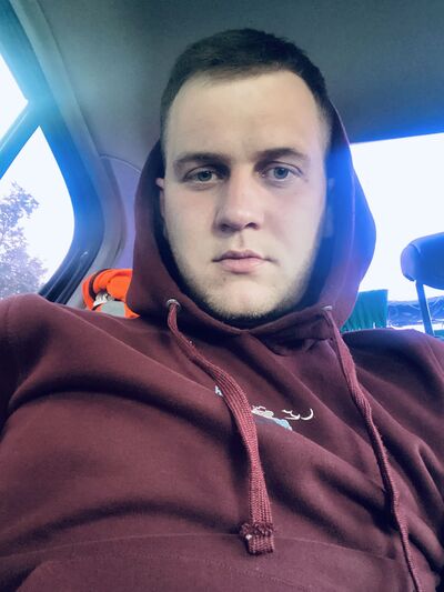  ,   Viktor, 26 ,   ,   