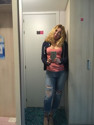  ,   Kate, 35 ,   