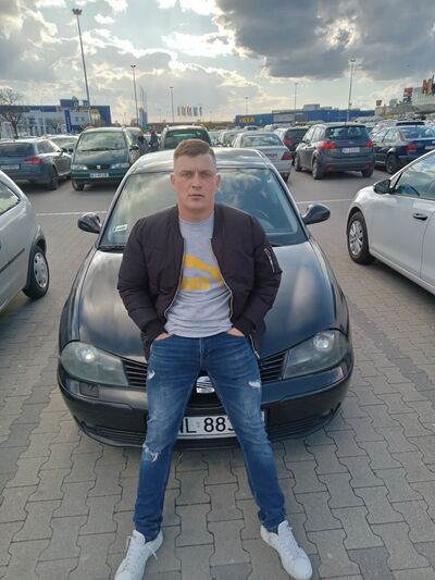  Marki,   , 32 ,   ,   