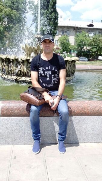  ,   Artiom, 40 ,   