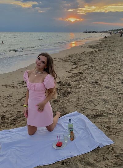  ,   Kamila, 19 ,     , c 