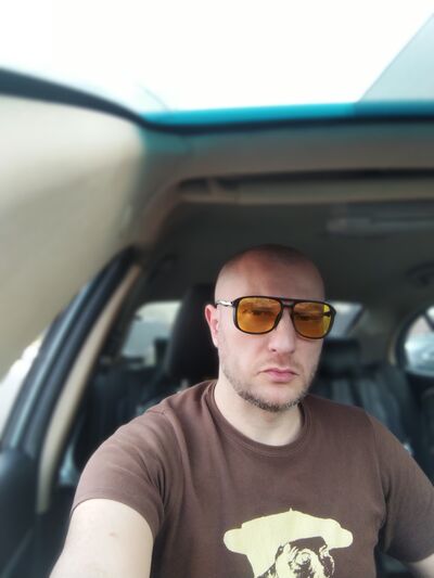  ,   Alex, 37 ,   ,   