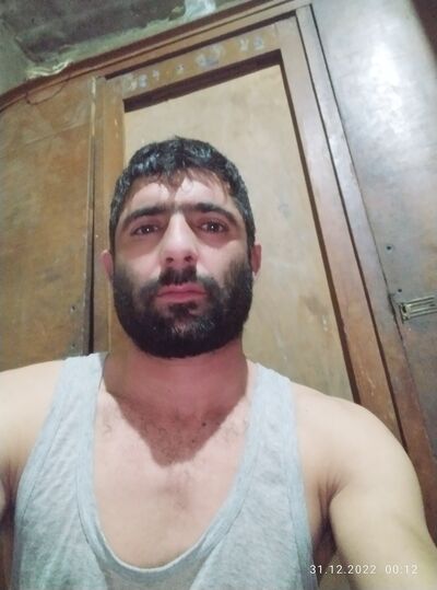  ,   Gevorg, 31 ,   ,   