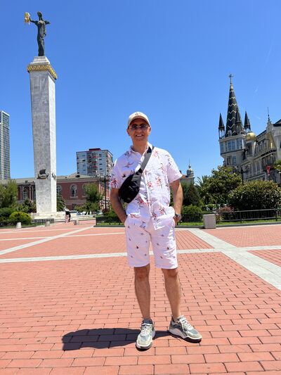 Tel Aviv-Yafo,   Yuri, 47 ,     , c 