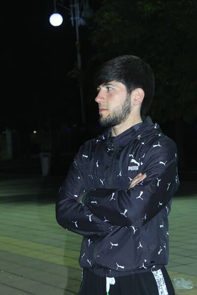  ,   Sultan, 25 ,  