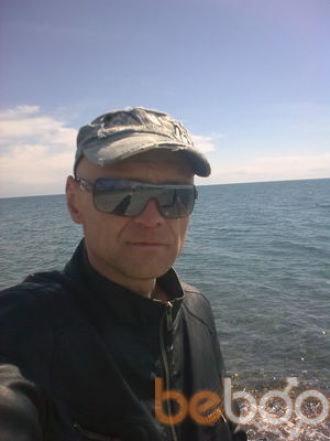  ,   Valter, 52 ,   