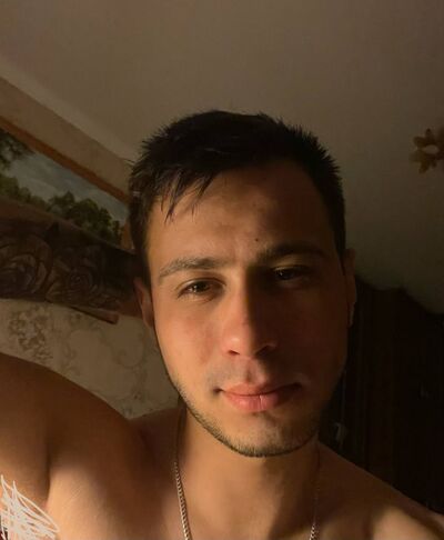  ,   Vladislav, 25 ,   ,   