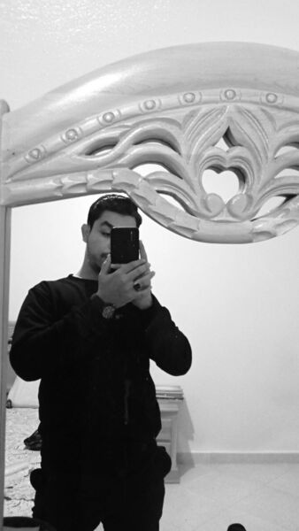  ,   Mouhcine, 22 ,   ,   , c 