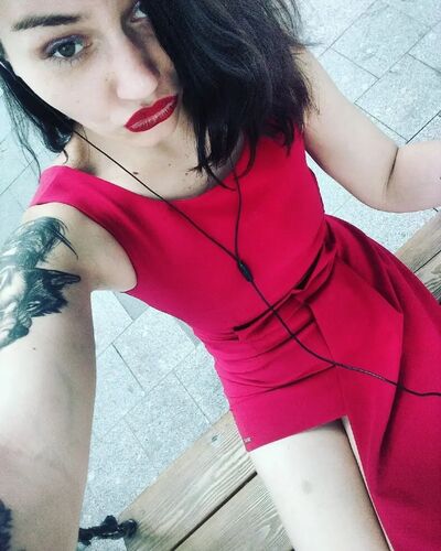  ,   Suzanne, 37 ,   