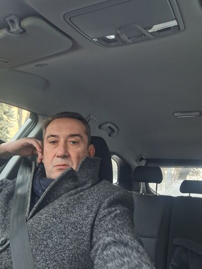  ,   Vadim, 56 ,   ,   