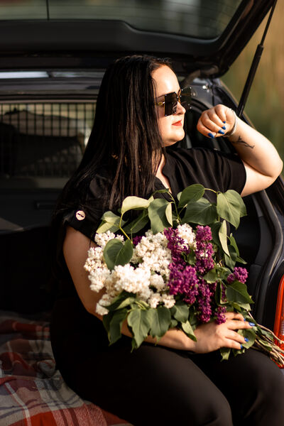  ,   Kristina, 29 ,   c 