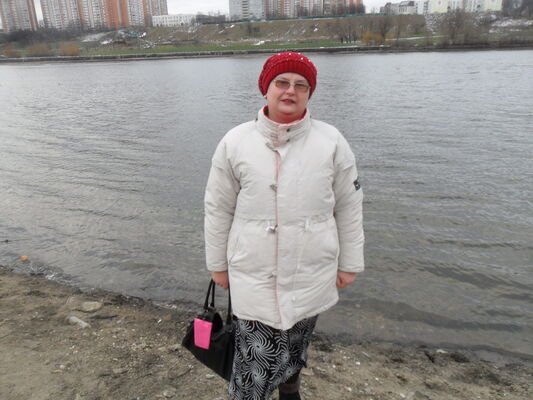  ,   Yuliya, 52 ,  