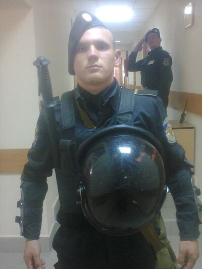  ,   Victor, 30 ,   ,   , c 