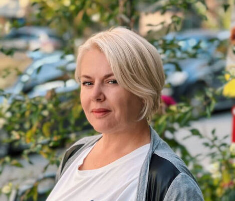  ,   Nika, 48 ,   c 