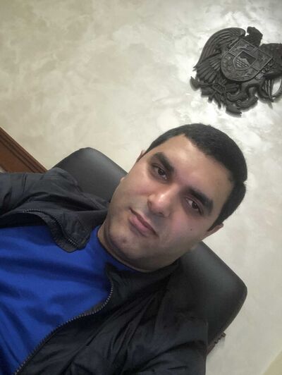  ,   Armen, 40 ,   ,   