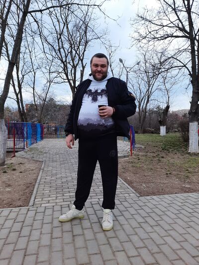  ,   Mikhail, 36 ,   ,   , c 