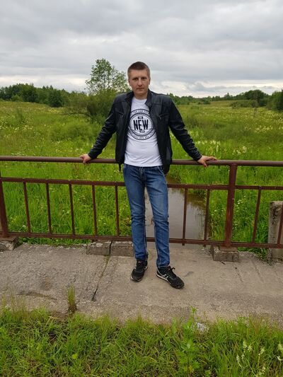  ,   Alexander, 32 ,   ,   